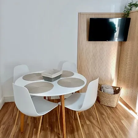 De Julia Apartment *